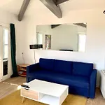 Petite maison de village vue mer